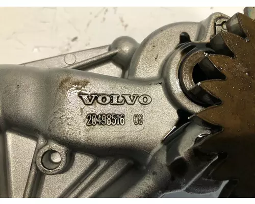 VOLVO D13 Engine Oil Pump