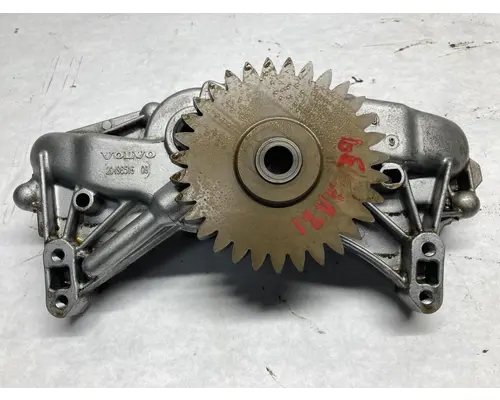 VOLVO D13 Engine Oil Pump