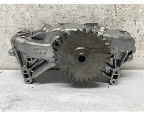 VOLVO D13 Engine Oil Pump