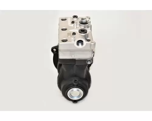 VOLVO D13 Engine Pump