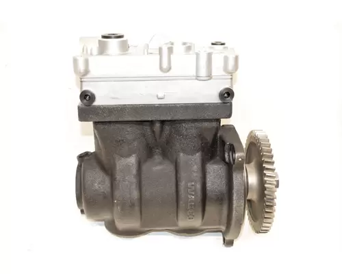 VOLVO D13 Engine Pump