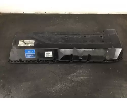 VOLVO D13 Engine Valve Cover