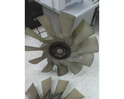 VOLVO D13 FAN COOLING