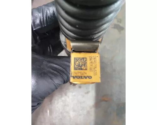 VOLVO D13 FUEL INJECTOR