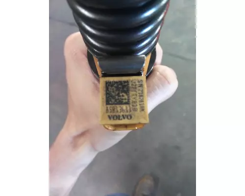 VOLVO D13 FUEL INJECTOR