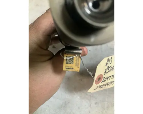 VOLVO D13 Fuel Injector