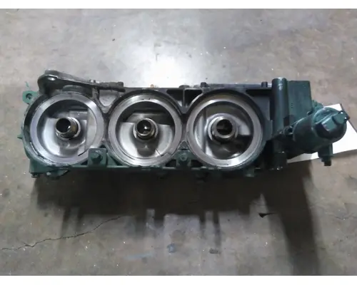 VOLVO D13 OIL FILTER HOUSING