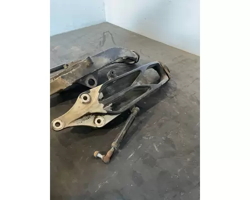 VOLVO D13 Radiator Core Support