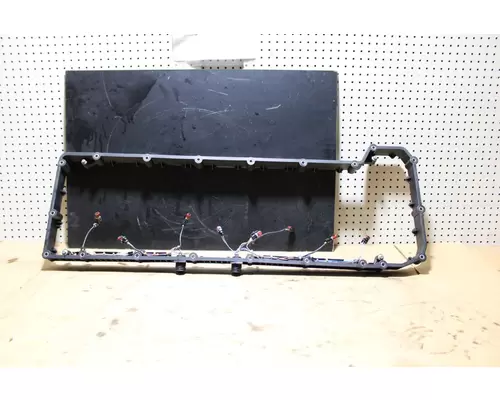 VOLVO D13 Valve Cover