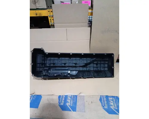 VOLVO D13 Valve Cover