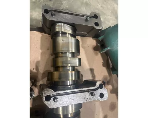 VOLVO D16 SCR Camshaft