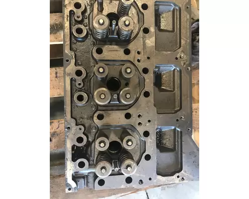 VOLVO D16 SCR Cylinder Head