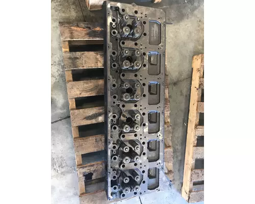 VOLVO D16 SCR Cylinder Head