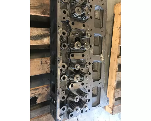 VOLVO D16 SCR Cylinder Head