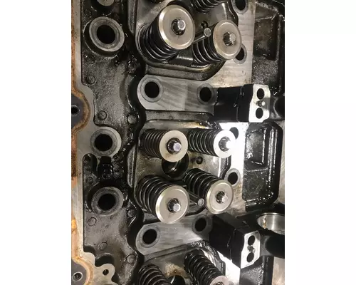 VOLVO D16 SCR Cylinder Head