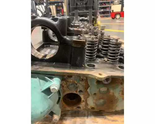 VOLVO D16 SCR Cylinder Head