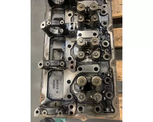 VOLVO D16 SCR Cylinder Head