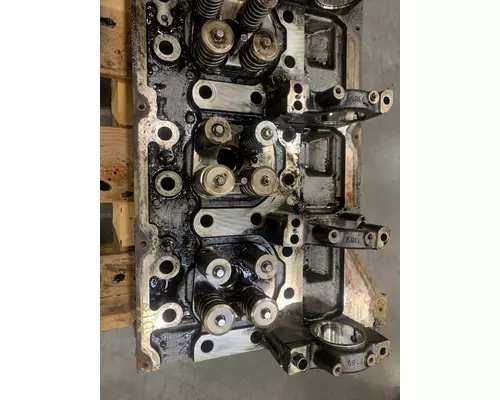 VOLVO D16 SCR Cylinder Head