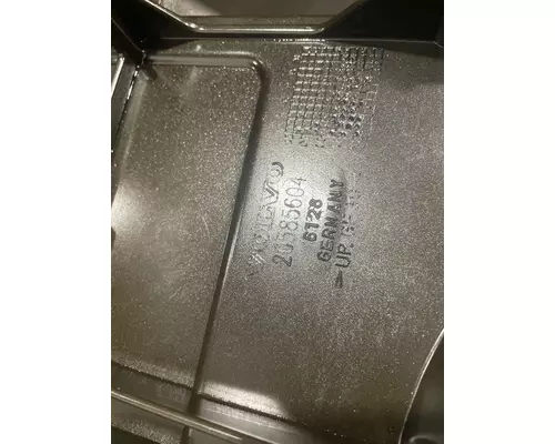 VOLVO D16 SCR Valve Cover