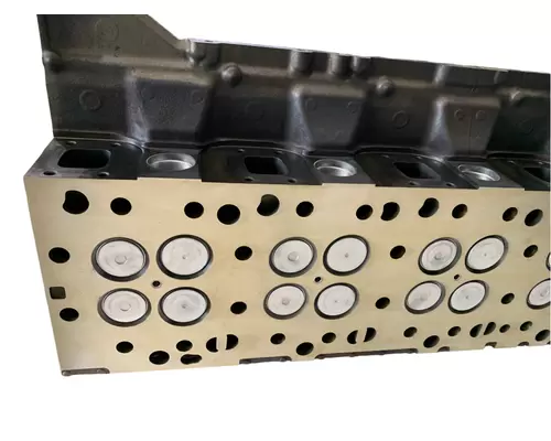 VOLVO D16 Cylinder Head