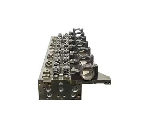 VOLVO D16 Cylinder Head