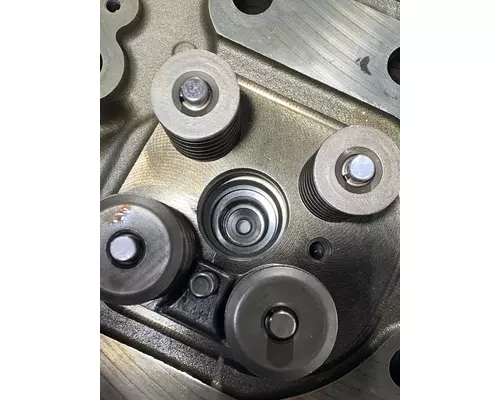 VOLVO D16 Cylinder Head