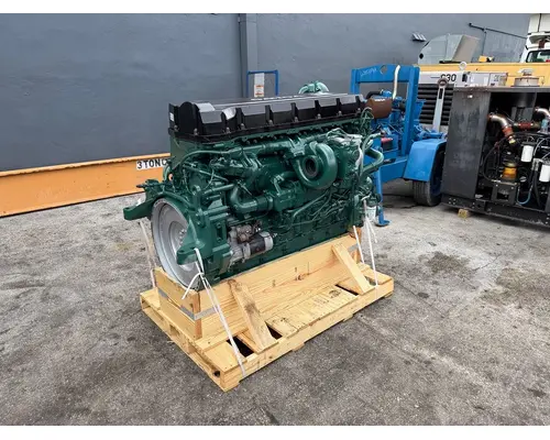 VOLVO D16 Engine Assembly