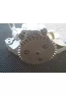 VOLVO D16 Oil Pump