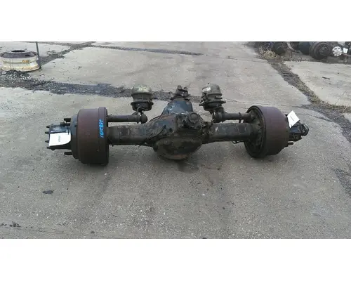 VOLVO EV80B AXLE ASSEMBLY, REAR (REAR)