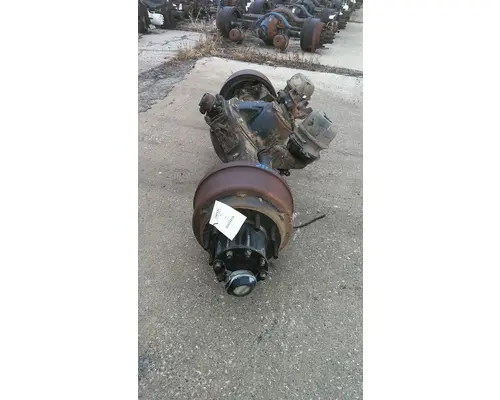 VOLVO EV80B AXLE ASSEMBLY, REAR (REAR)