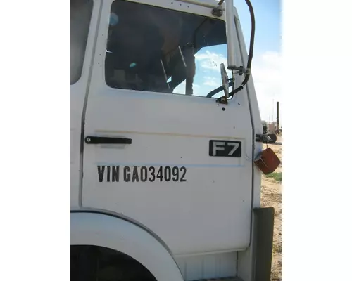 VOLVO F613 Door Assembly, Front