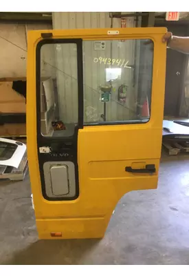 VOLVO FE DOOR ASSEMBLY, FRONT