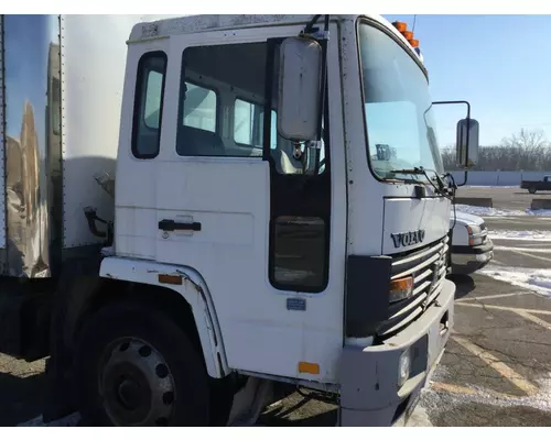 VOLVO FE DOOR ASSEMBLY, FRONT