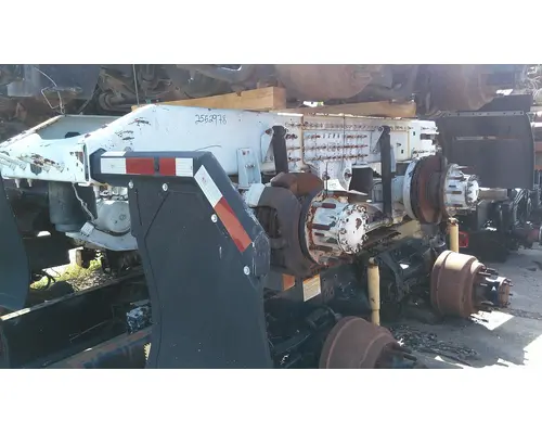 VOLVO RTS2370AR340 CUTOFF - SINGLE AXLE