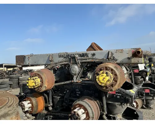 VOLVO T-Ride Tandem Cutoffs