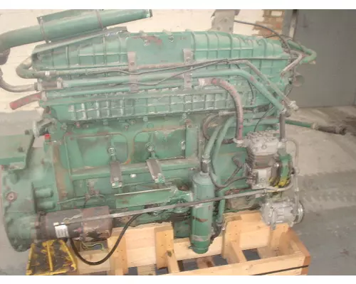 VOLVO TD122 Engine