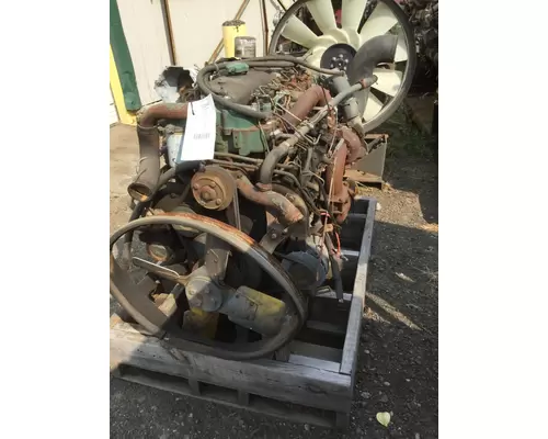 VOLVO TD60B ENGINE ASSEMBLY