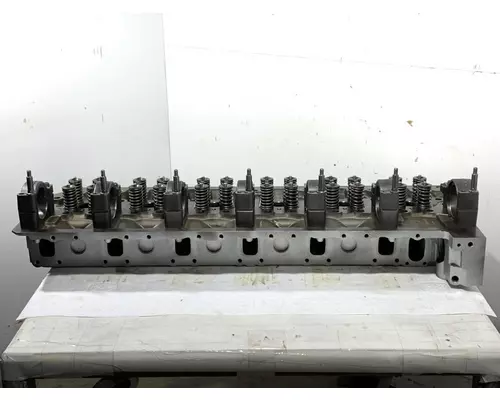 VOLVO VED12D Engine Cylinder Head