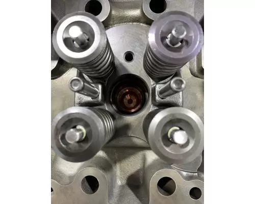 VOLVO VED12D Engine Cylinder Head