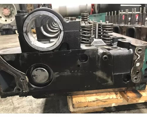 VOLVO VED12 Cylinder Head