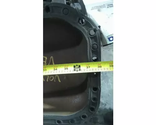 VOLVO VED7 BELOW 300 HP OIL PAN