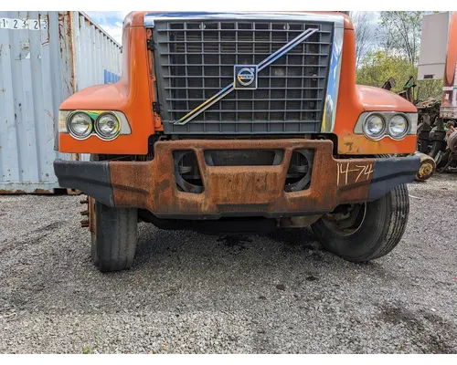 VOLVO VHD Bumper Assembly, Front