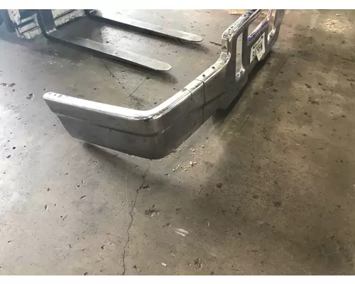 VOLVO VHD Bumper Assembly, Front