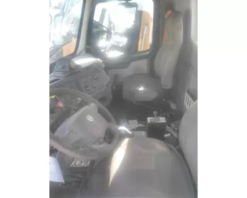 VOLVO VHD CAB