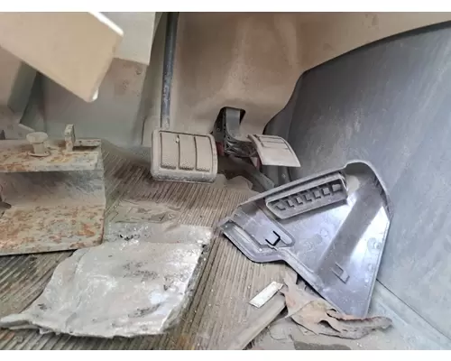 VOLVO VHD Cab Mount