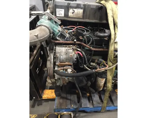 VOLVO VHD Engine Assembly