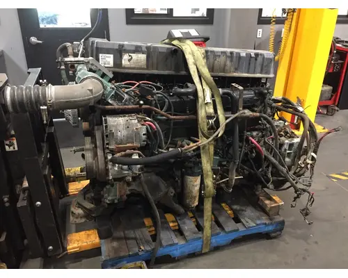 VOLVO VHD Engine Assembly