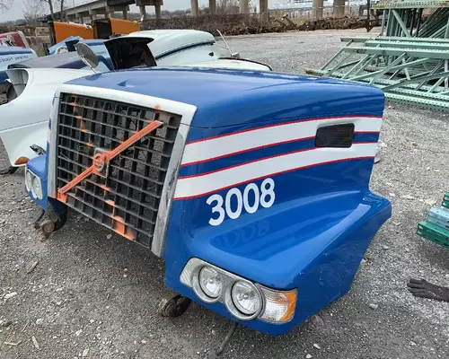 VOLVO VHD Hood