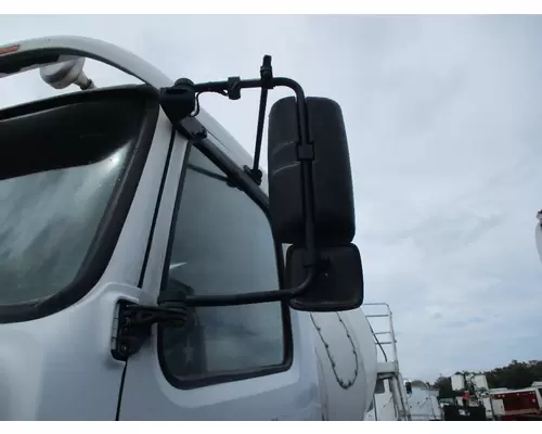 VOLVO VHD MIRROR ASSEMBLY CABDOOR