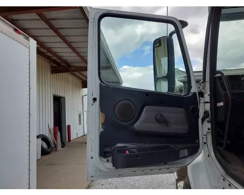 VOLVO VN 1996-1999 DOOR ASSEMBLY, FRONT